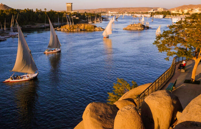 Nile Cruise vs Felucca Sailing